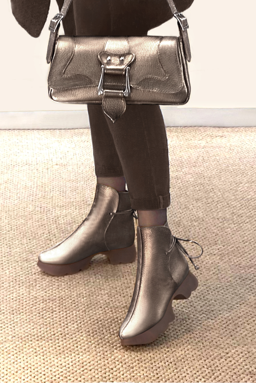 Bronze beige women's ankle boots with laces at the back. Round toe. Low rubber soles. Worn view - Florence KOOIJMAN